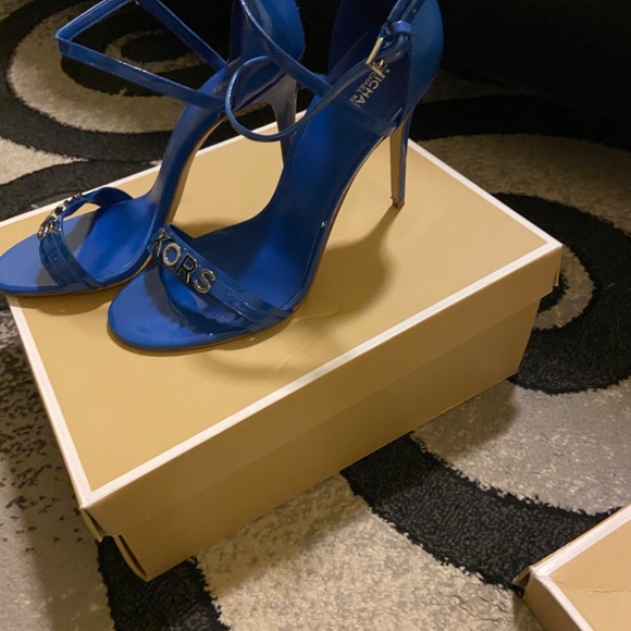 Shoes - Picture 2 of 2